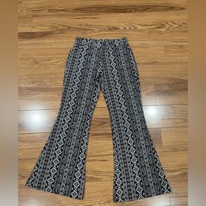 Flared Pattern Leggings